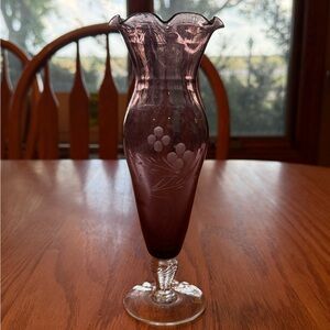 Vintage Elegant Lavender Glass Vase